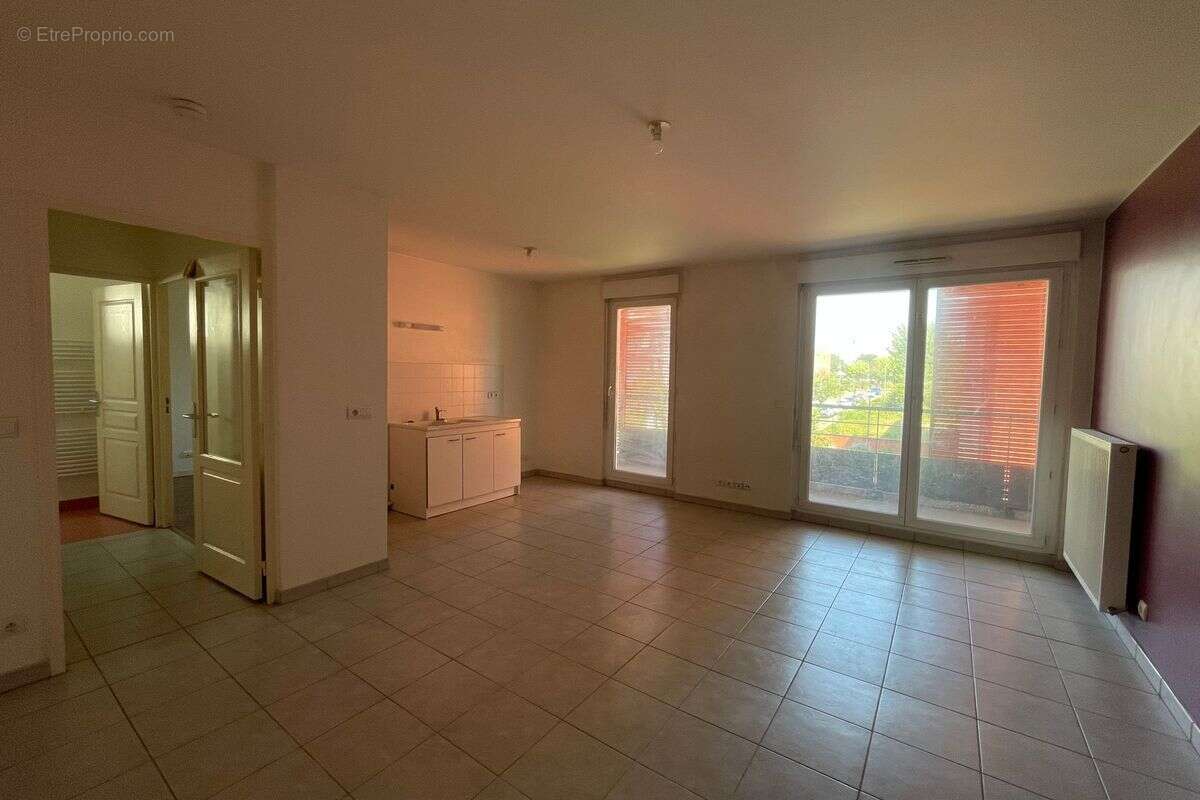 T2 de 50,11 m² à Saint-Priest, Carré Rostand au prix de vente de 121 200 € - photo 2