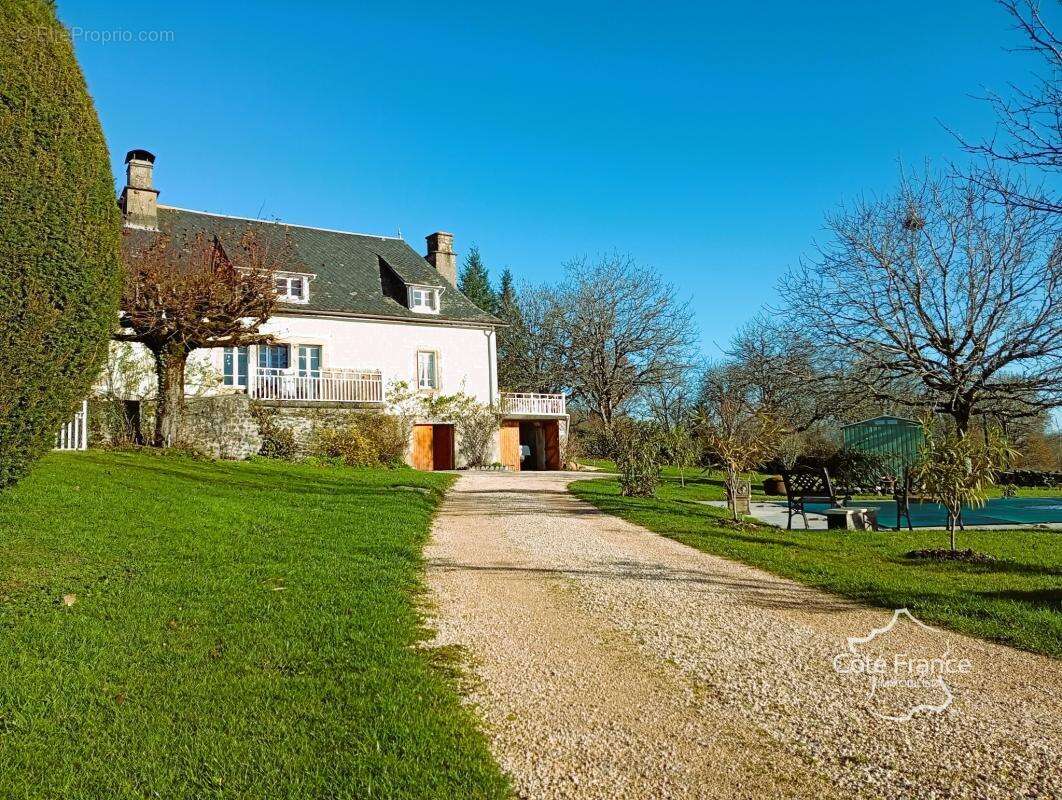 Maison à BARRIAC-LES-BOSQUETS