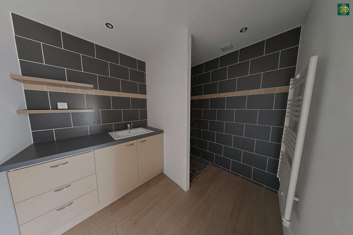 Maison à BAGNOLS-SUR-CEZE