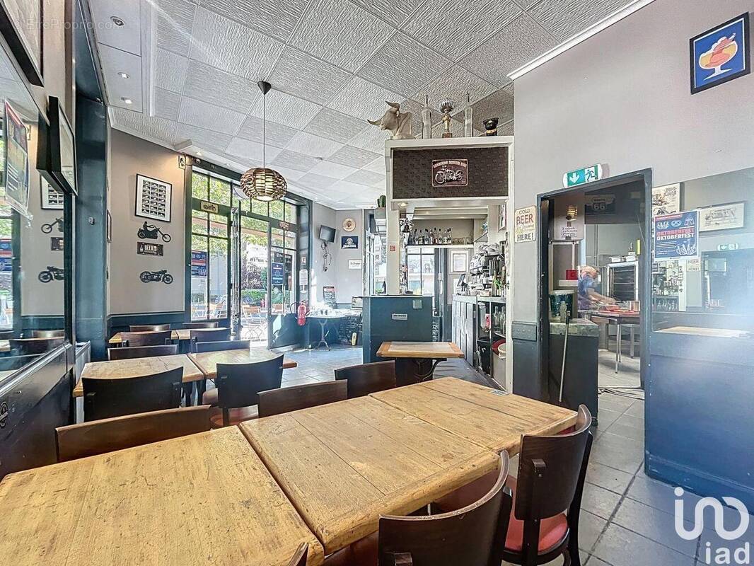 Photo 1 - Commerce à VILLEURBANNE