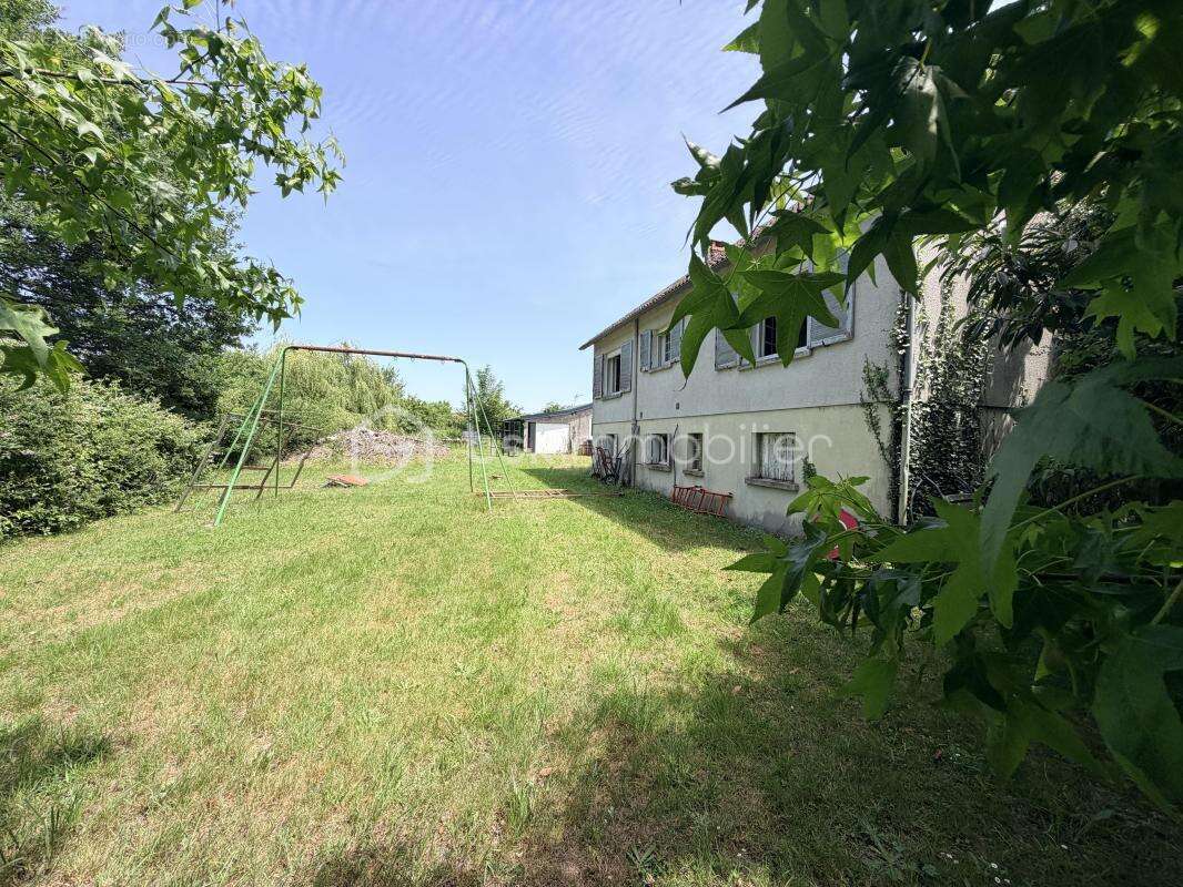 Maison sur sous sol à rénover sur un terrain de 5 761m² - photo 3