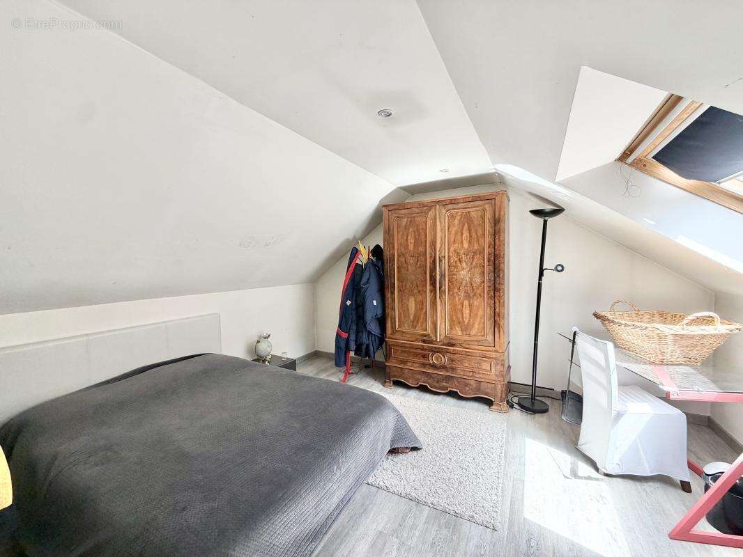 Maison à LA GUERCHE-SUR-L'AUBOIS