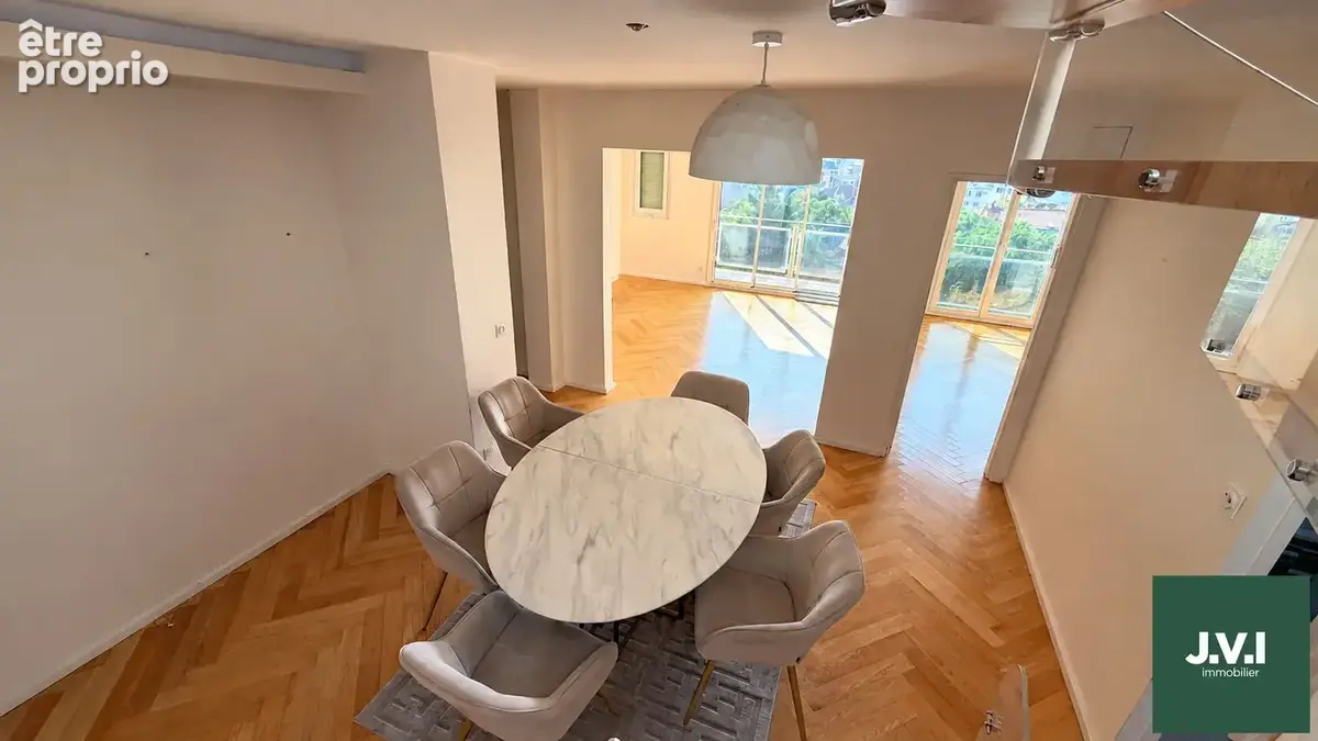 A VENDRE BAS MONTMORENCY Appartement 5 pièces 101m² - photo 6