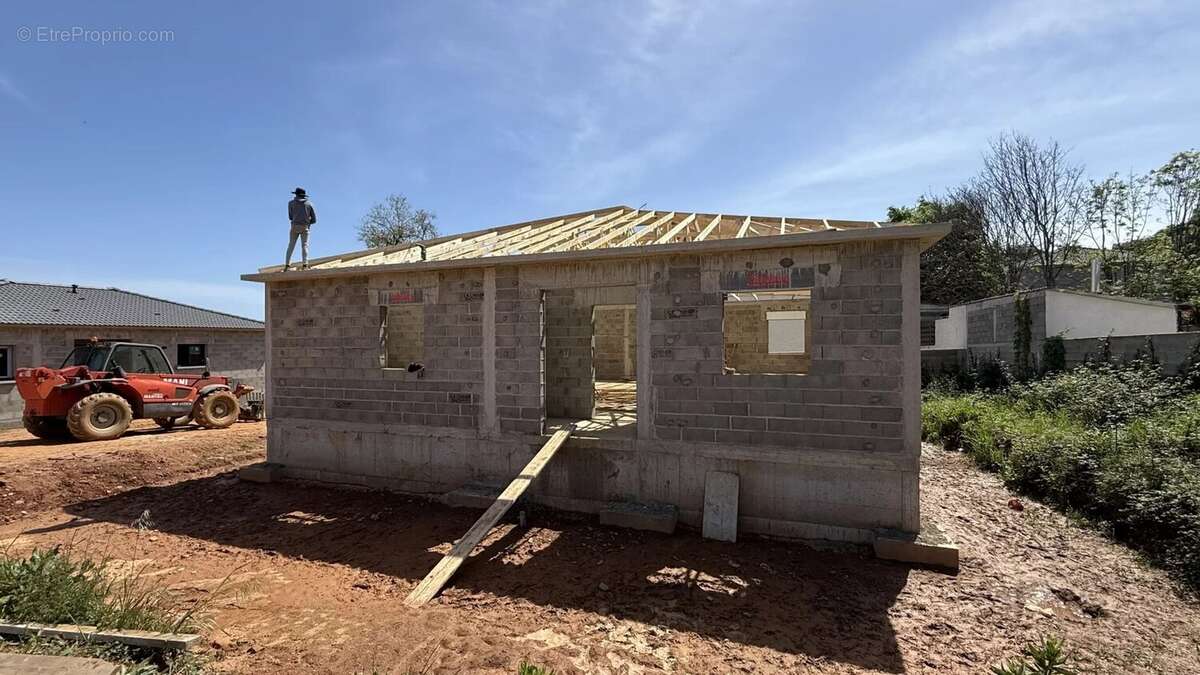 Maison à SANTA-LUCIA-DI-MORIANI