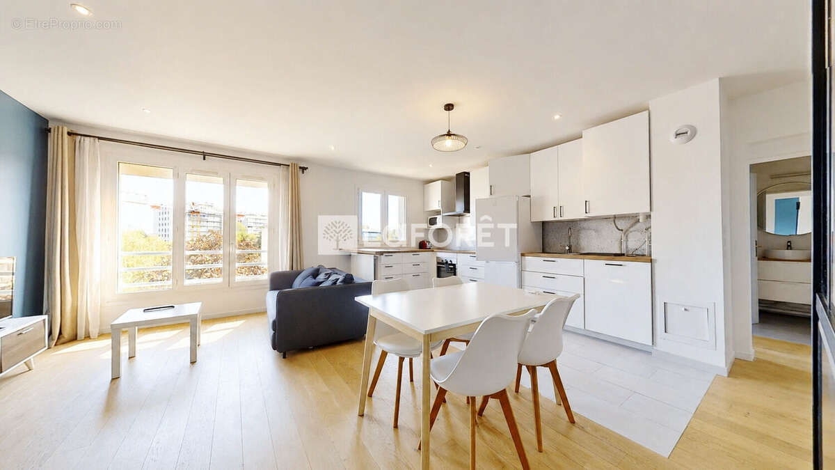 Appartement à VELIZY-VILLACOUBLAY