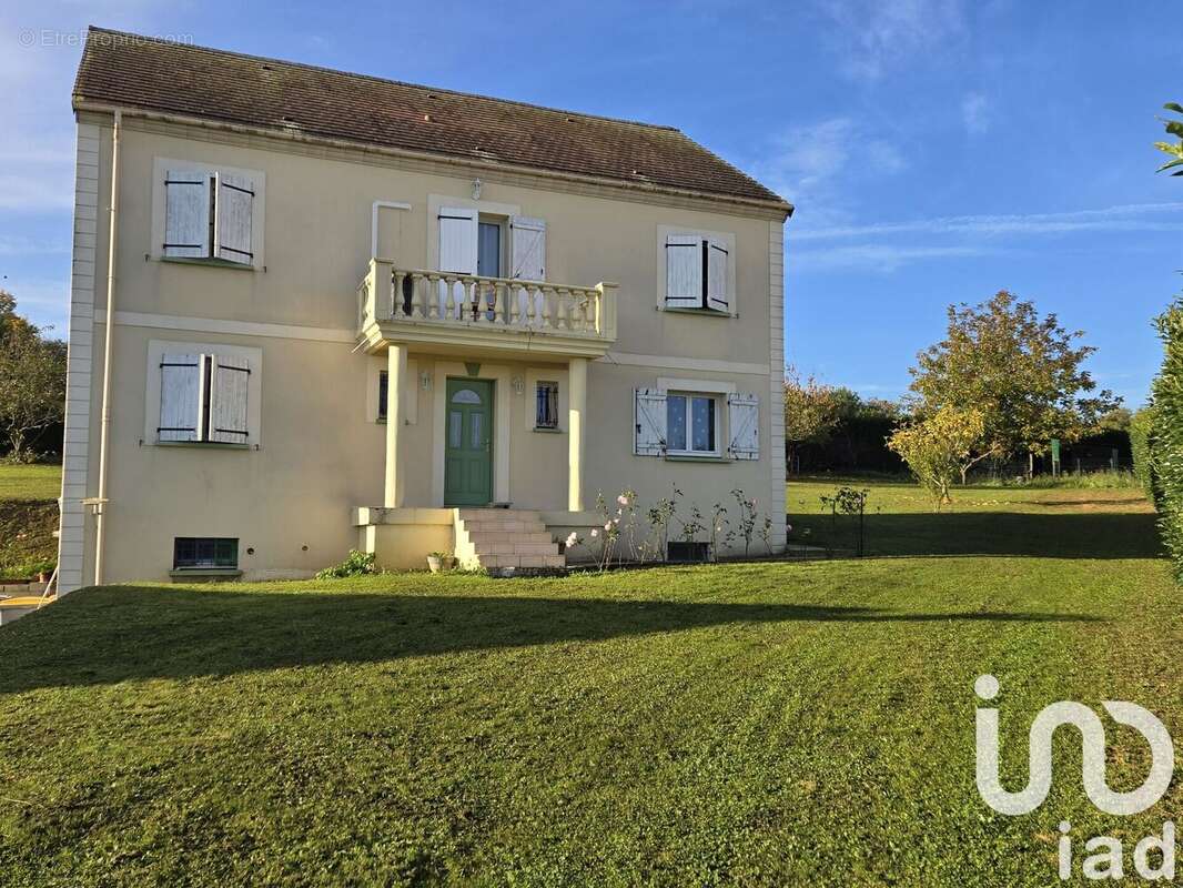 Photo 2 - Maison à COURTOIS-SUR-YONNE