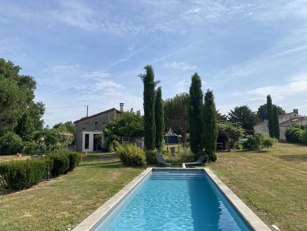 Maison à BELLAC