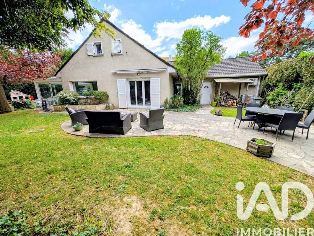 Photo 1 - Maison à EZANVILLE
