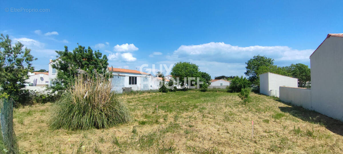 Terrain à SAINT-DENIS-D&#039;OLERON