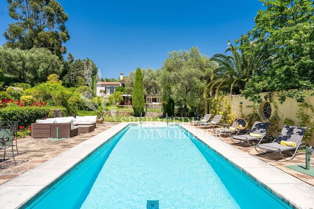 Opio - Belle propriété vue sur le golf 1,6 ha - photo 21