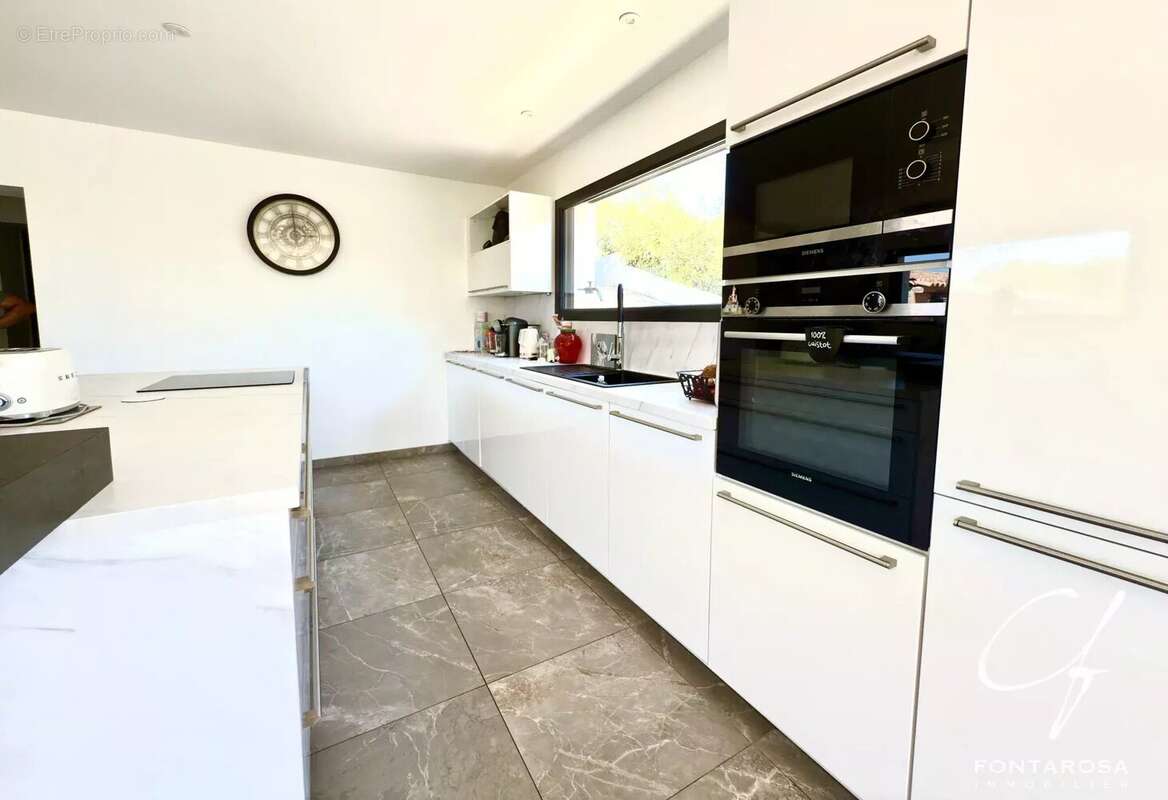 Maison à PUGET-SUR-ARGENS