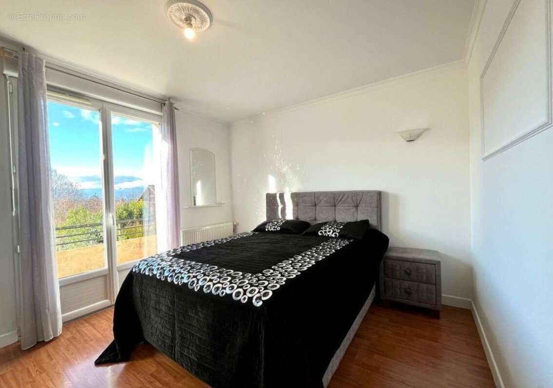 Appartement à VETRAZ-MONTHOUX