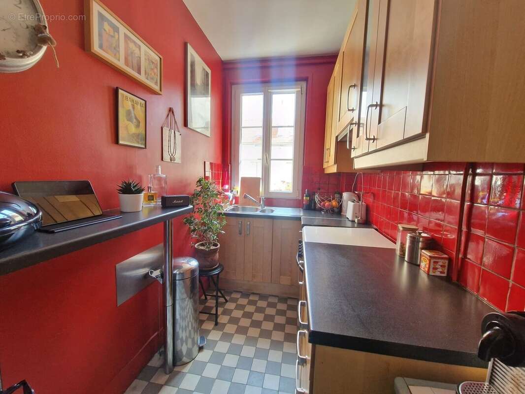 Appartement à PARIS-17E