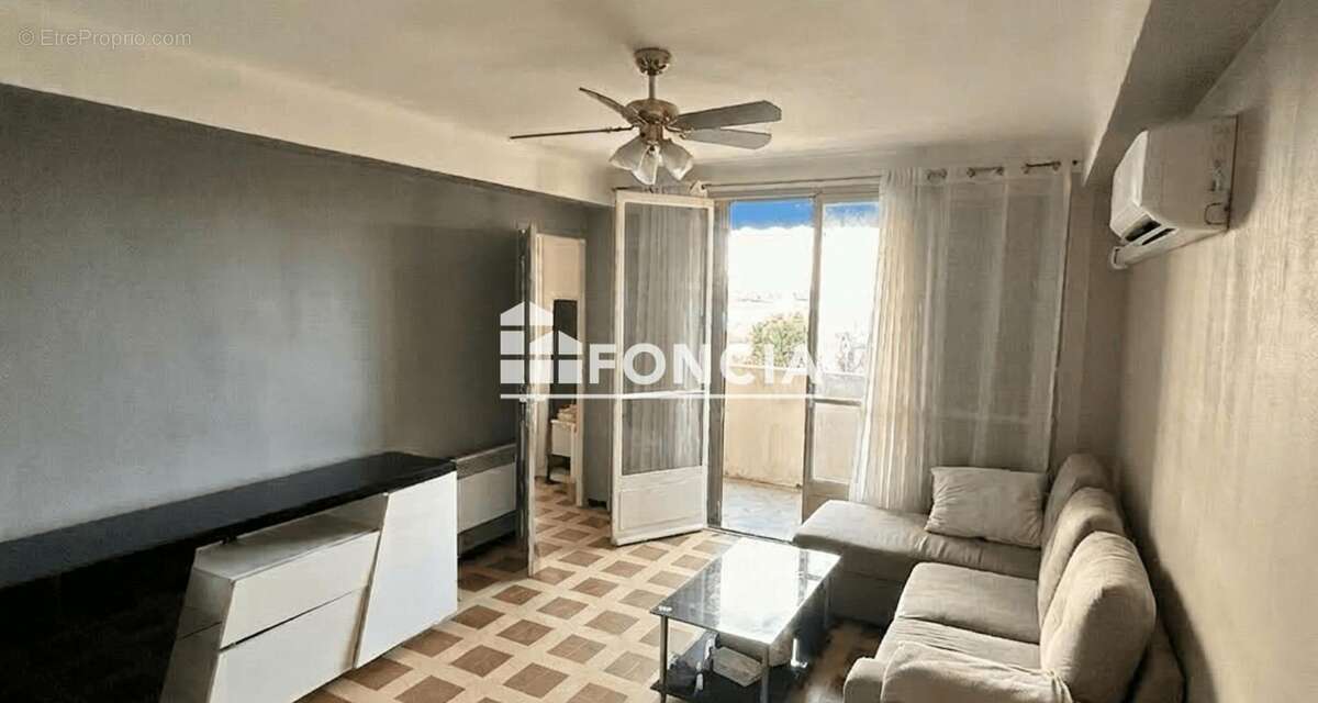 Appartement à MARSEILLE-4E