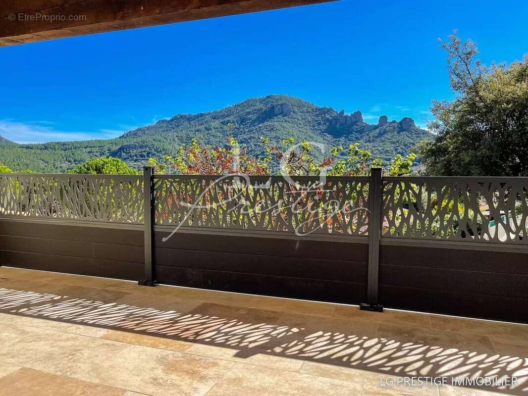 Maison à MANDELIEU-LA-NAPOULE