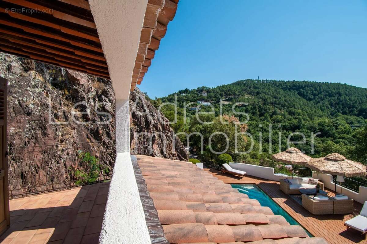 Maison à LES ADRETS-DE-L&#039;ESTEREL