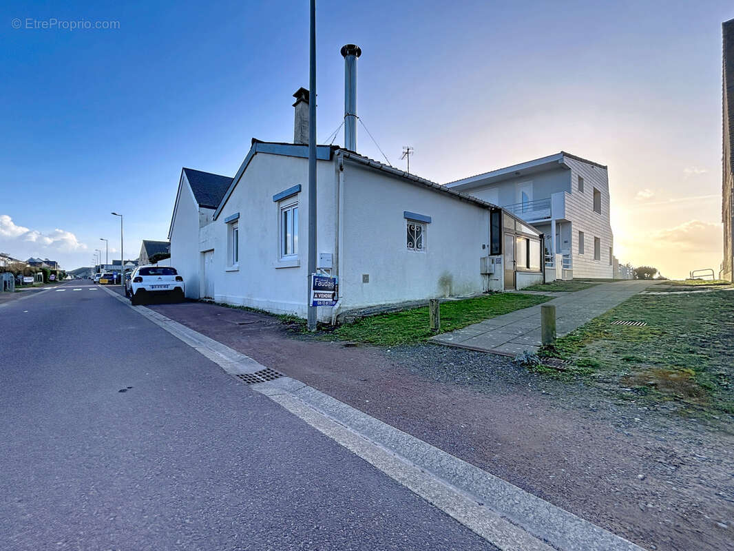 Maison à AGON-COUTAINVILLE