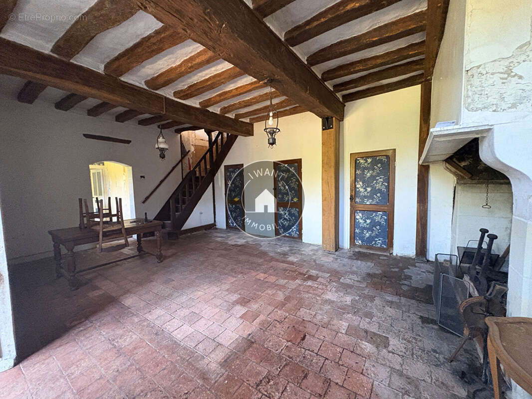 Maison à GENNES