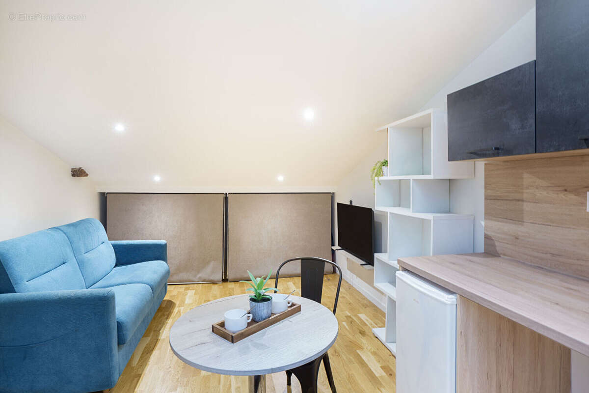 Studio T1 meublé - centre ville - photo 4