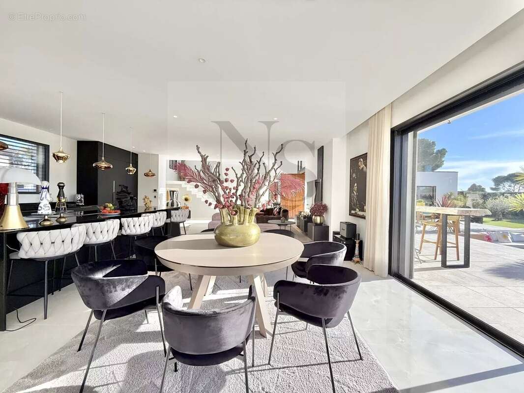 Maison à CARRY-LE-ROUET