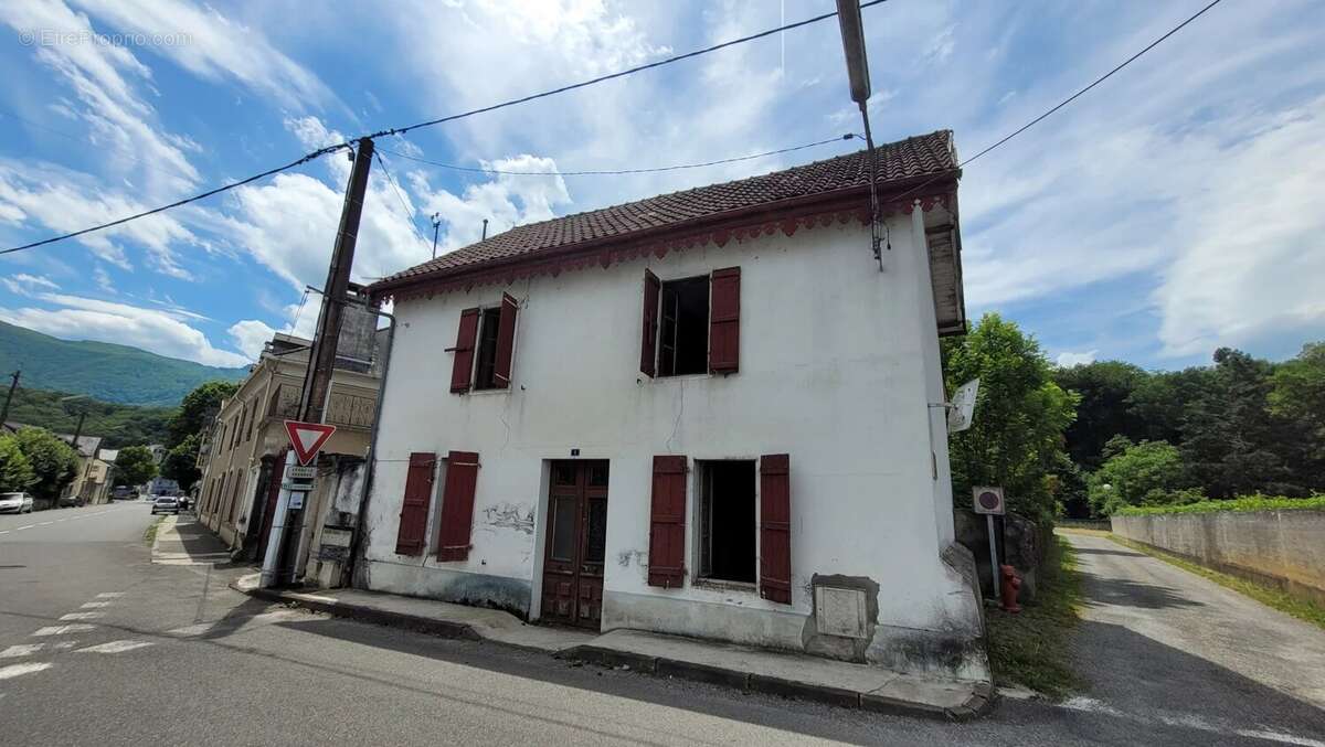 Maison à NAY