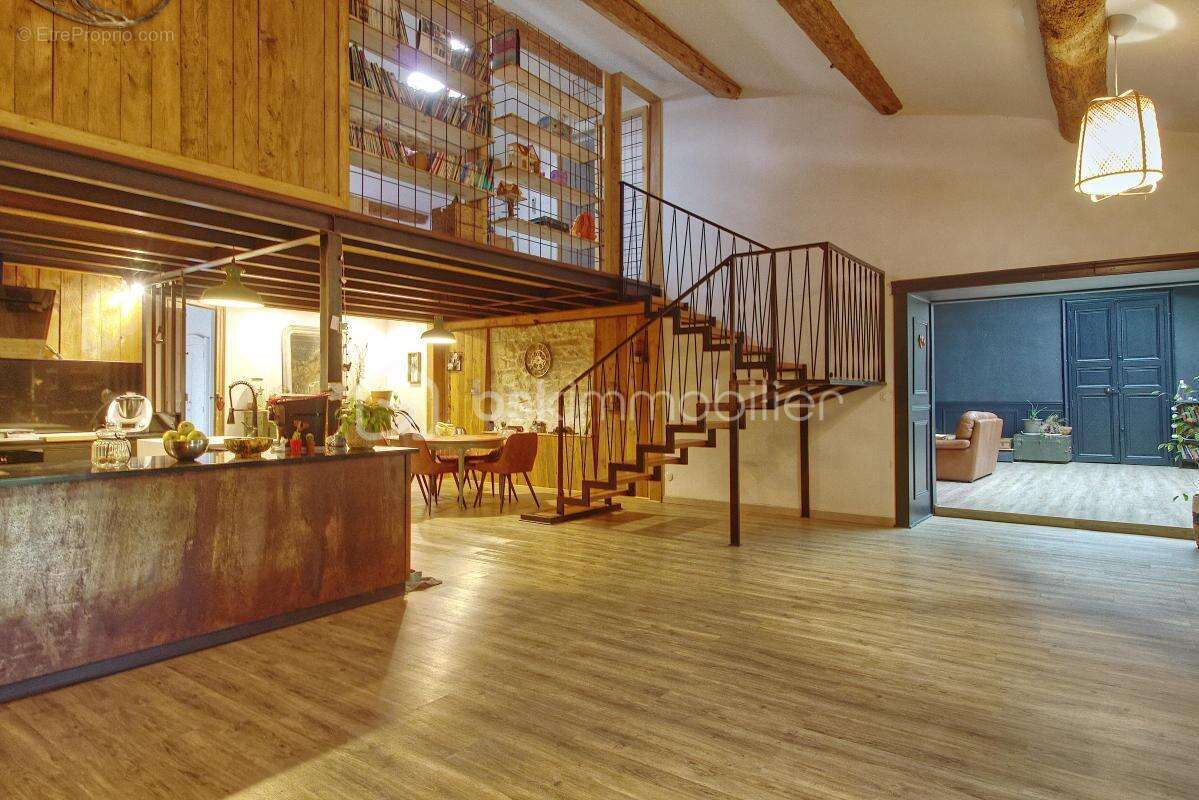 Appartement à LUNEL