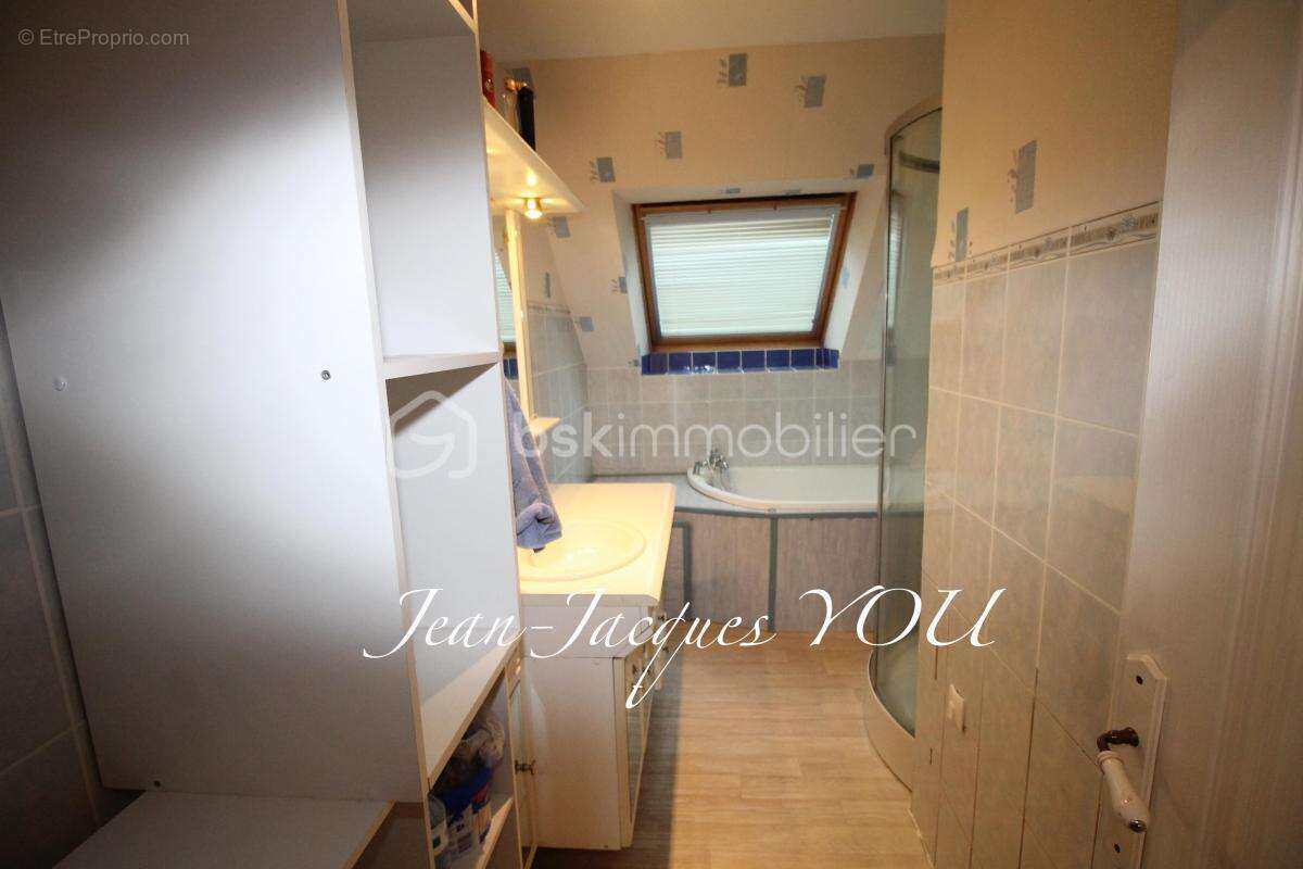 Maison à SAINT-POIS