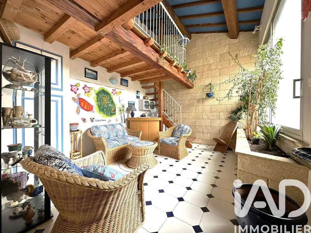 Maison 89 m² à Saint-Hilaire-D'ozilhan  - photo 4