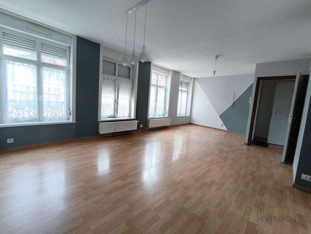 Appartement 257 m² à Avesnes-Sur-Helpe  - photo 10