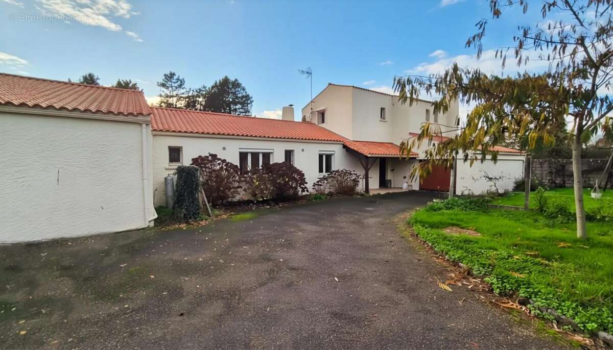 Maison à MAREUIL-SUR-LAY-DISSAIS