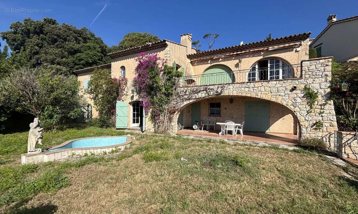 Maison à VALLAURIS