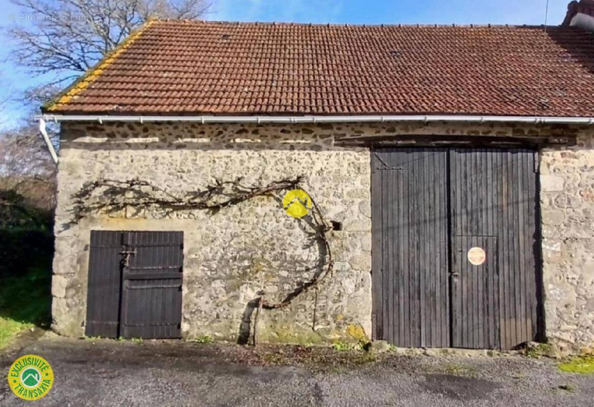 Maison à CEYROUX