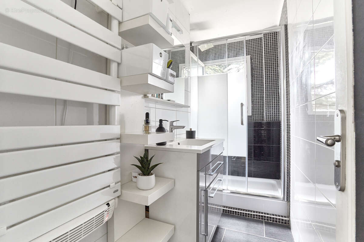 Appartement à SARTROUVILLE