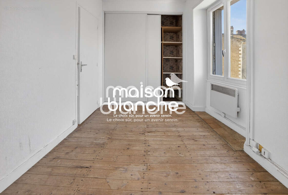 Appartement 127 m² à Airvault  - photo 8
