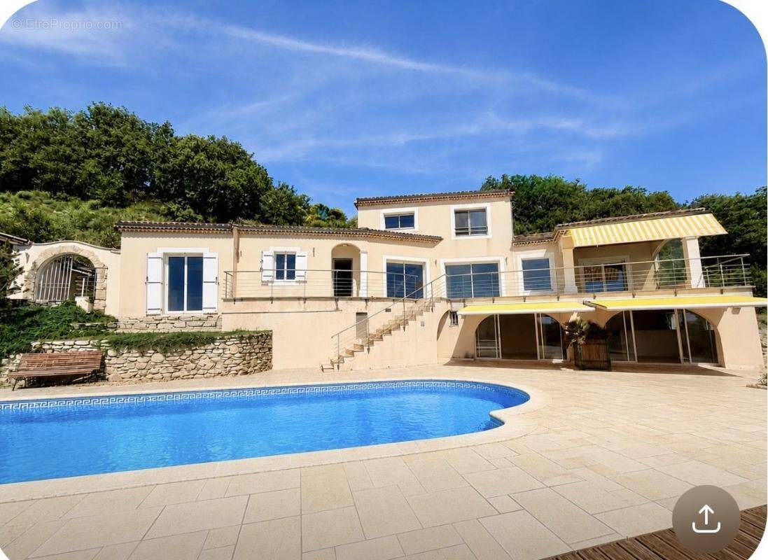 Maison 205 m² à Viviers  - photo 1