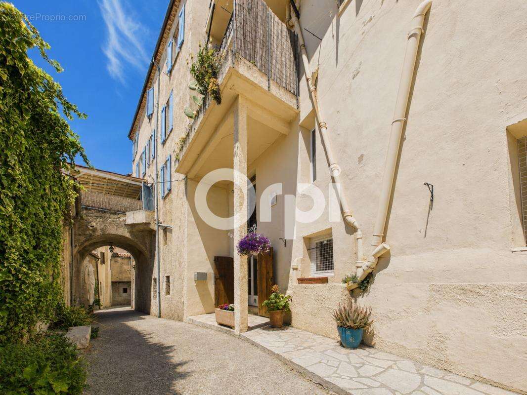 Appartement à FAYENCE