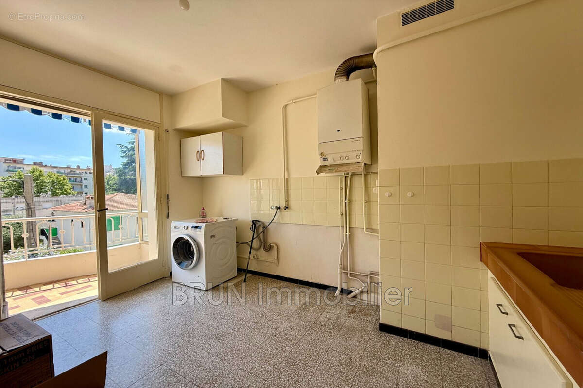 Appartement 32 m² à Antibes  - photo 4