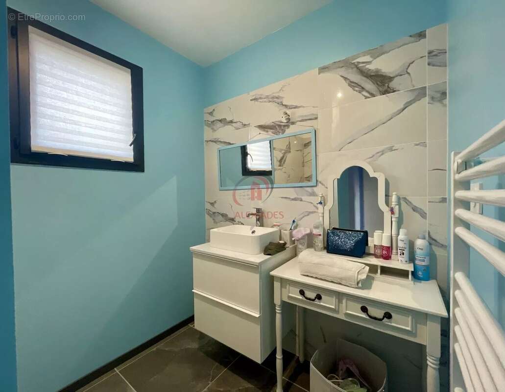 Maison à LE CASTELLET