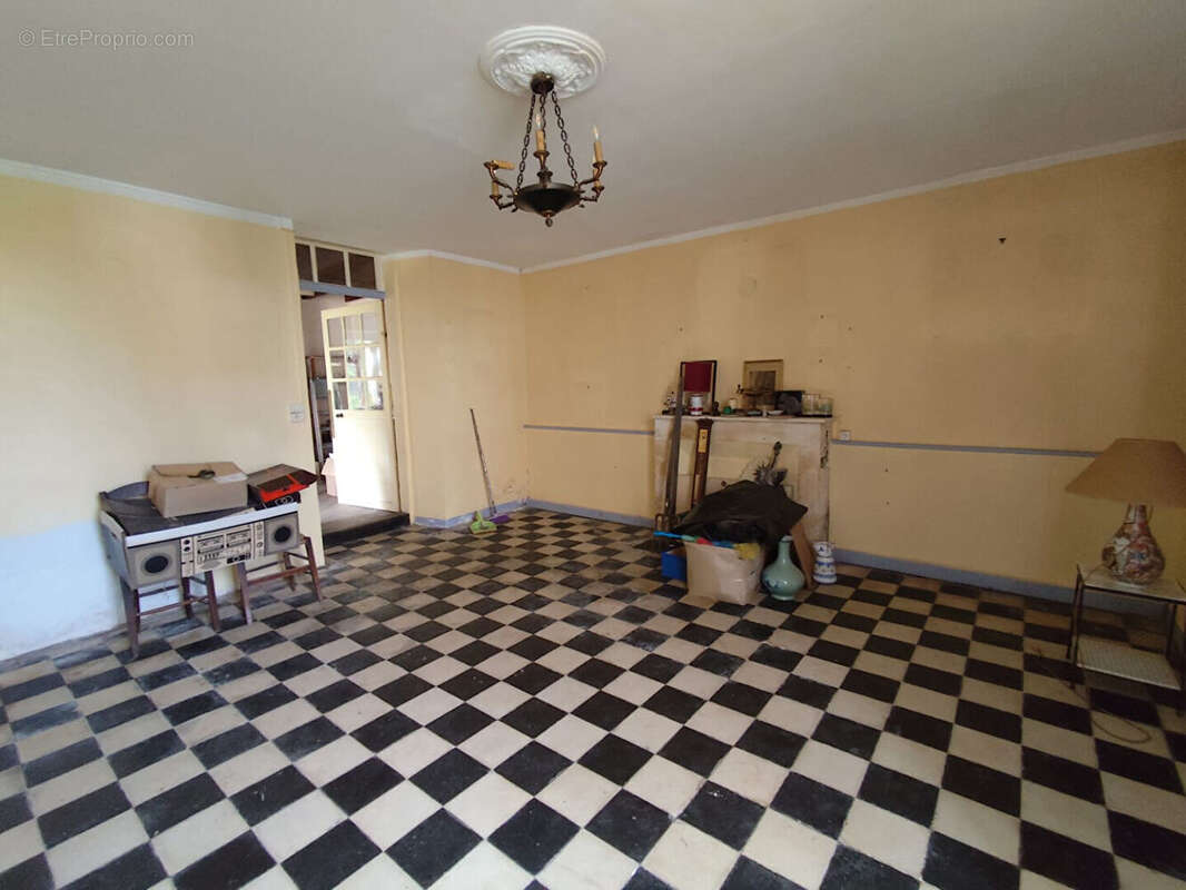 Maison à TAILLEBOURG