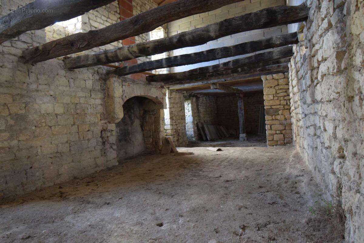 Maison à FRAUSSEILLES