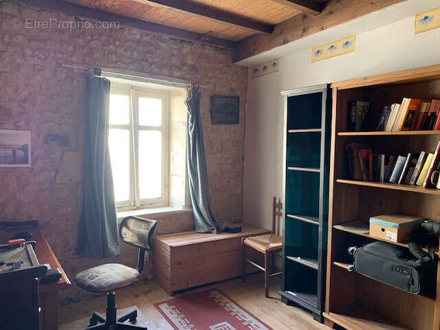 Maison à SAINT-THOMAS-DE-CONAC