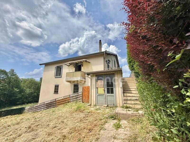Maison à SAINT-JUST-EN-CHEVALET