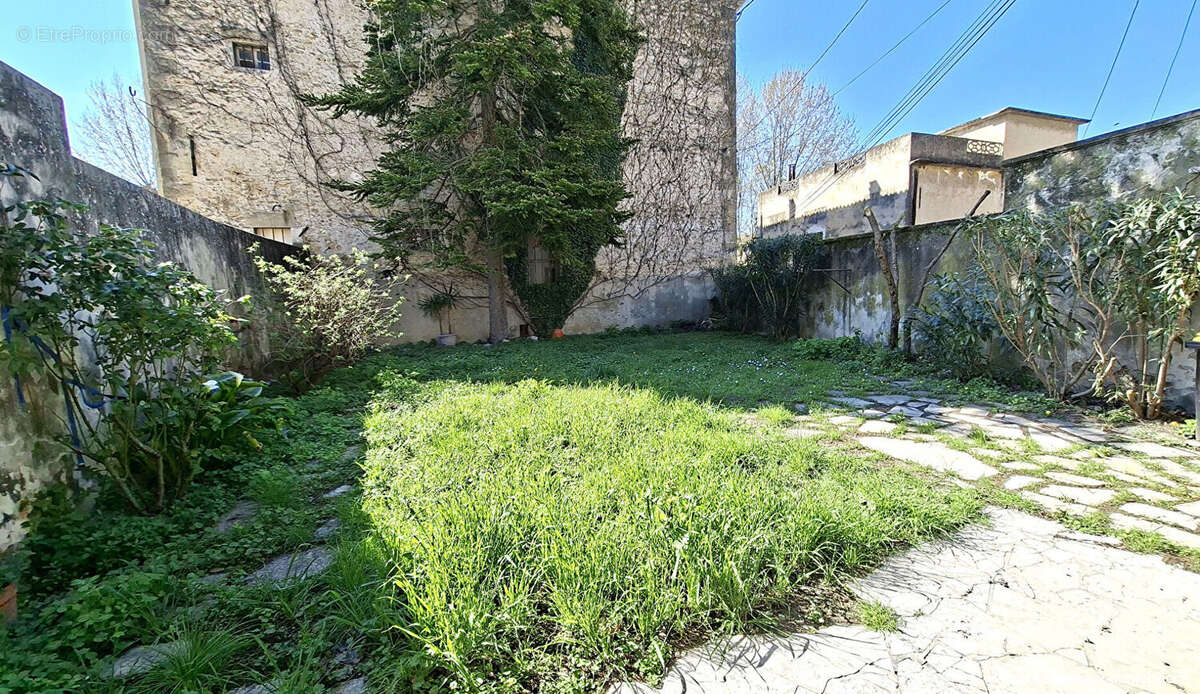 Maison à ROQUEMAURE