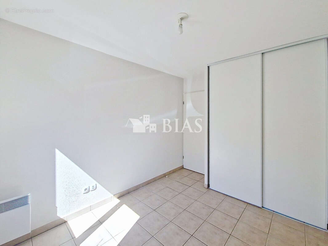 Appartement 52 m² à La Riviere-Saint-Sauveur  - photo 8
