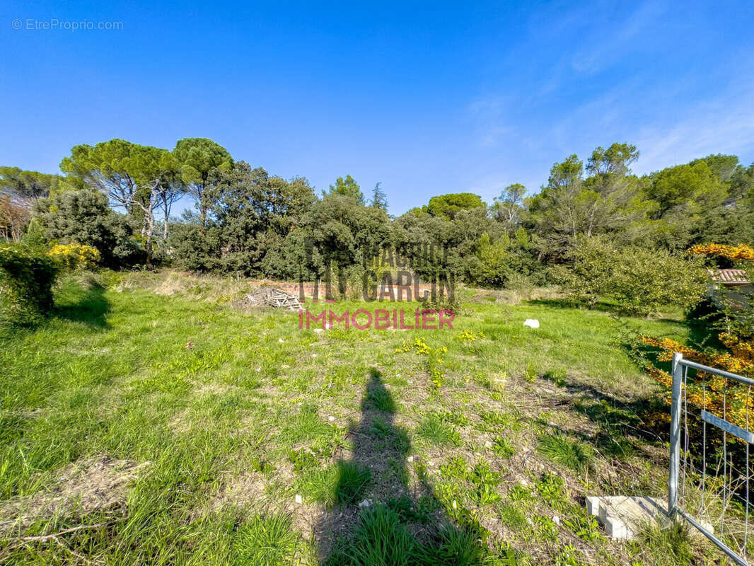 Terrain à LAGARDE-PAREOL