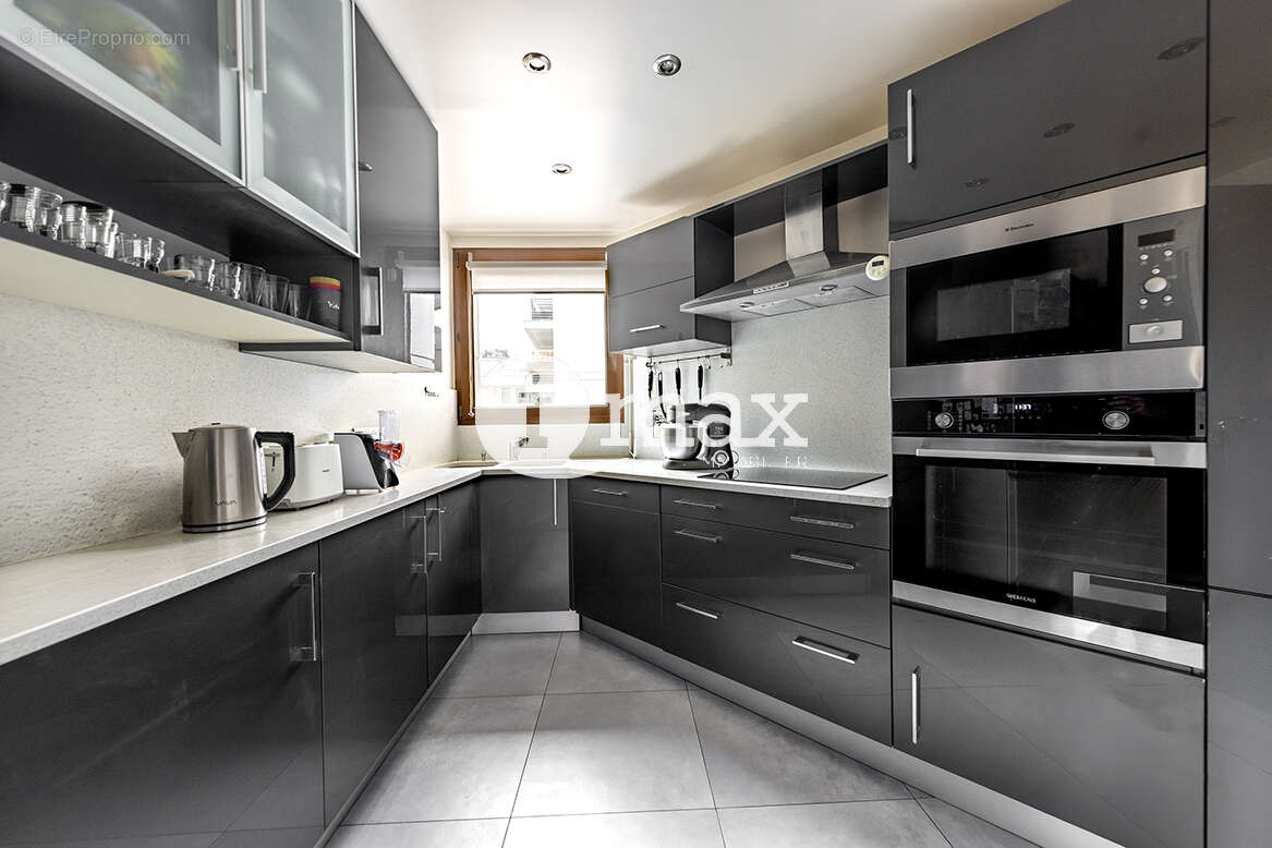 Appartement à LEVALLOIS-PERRET