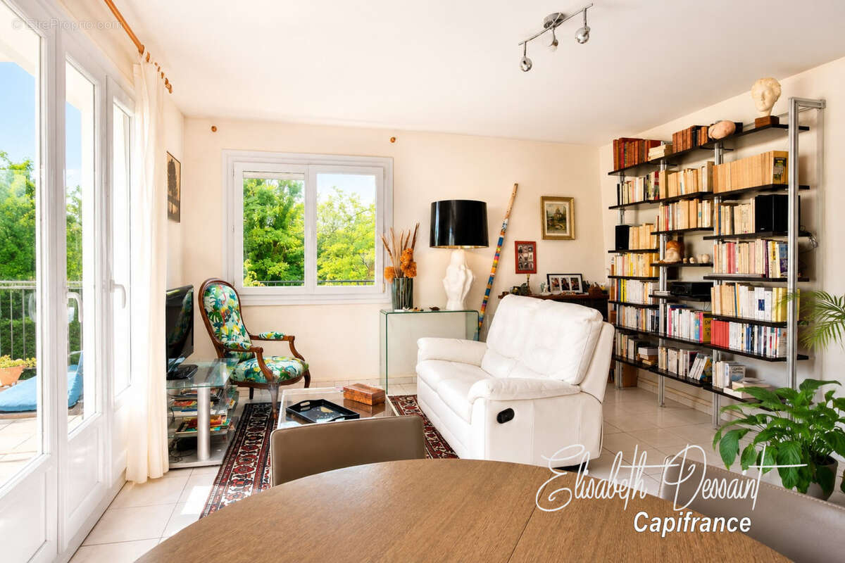 Bayonne – Coup de cœur garanti ! T3 lumineux de 63,5 m² avec grande terrasse - photo 2