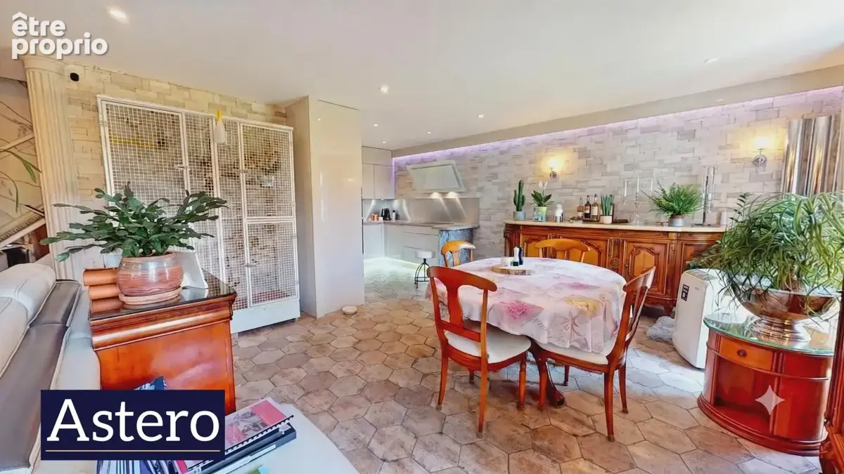 Duplex de 105m2 - Pièces à vivre de 50m2 - DPE B - A deux pas de la gare - photo 2