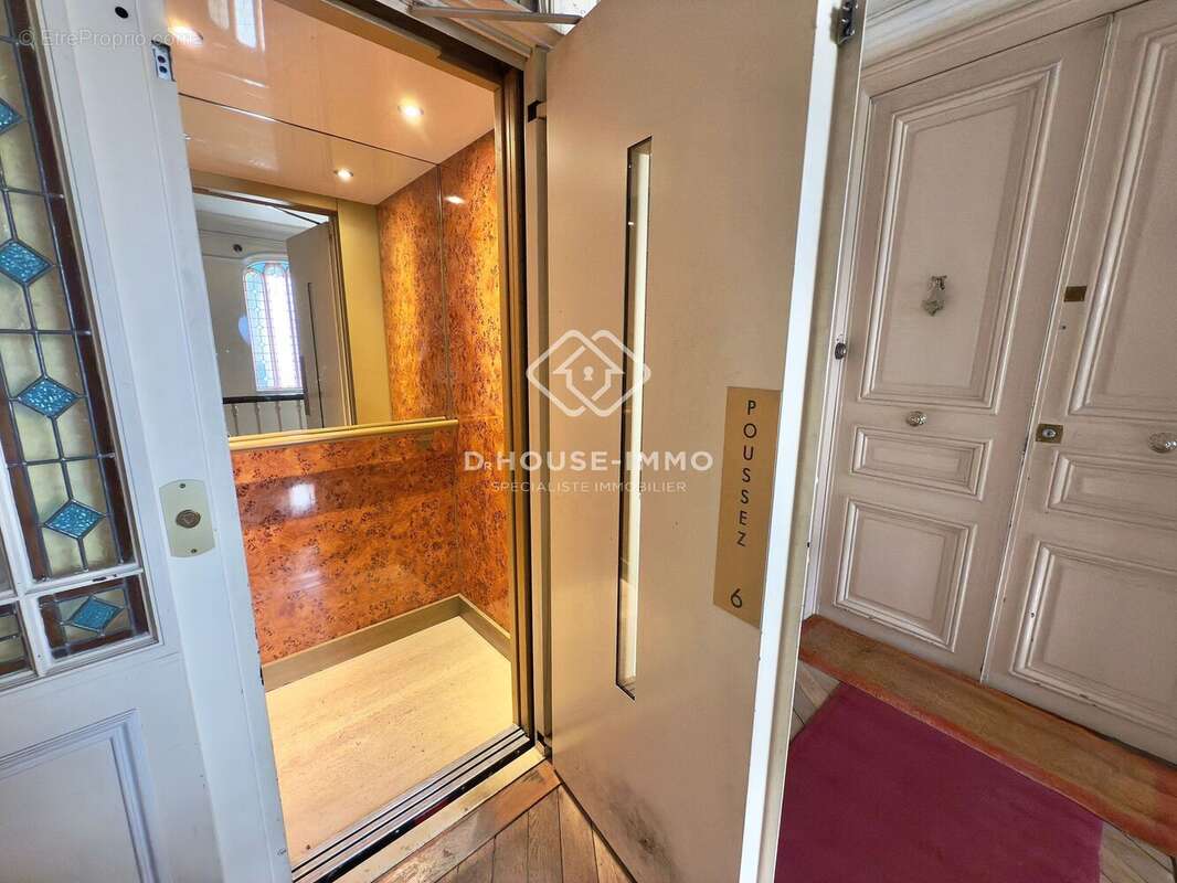 Appartement à PARIS-17E