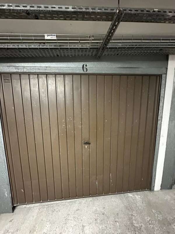 Appartement à CHARENTON-LE-PONT